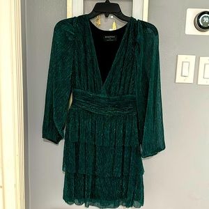 Minkpink green dress, size xs, never worn